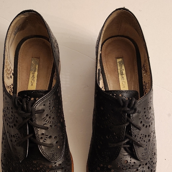 Louise et Cie Black Perforated Leather Cut Outs Oxfords - Picture 4 of 10